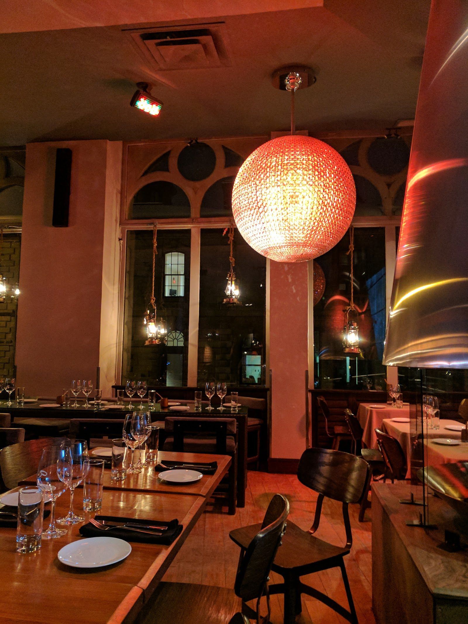 L'Atelier d'Argentine Montreal bar interior