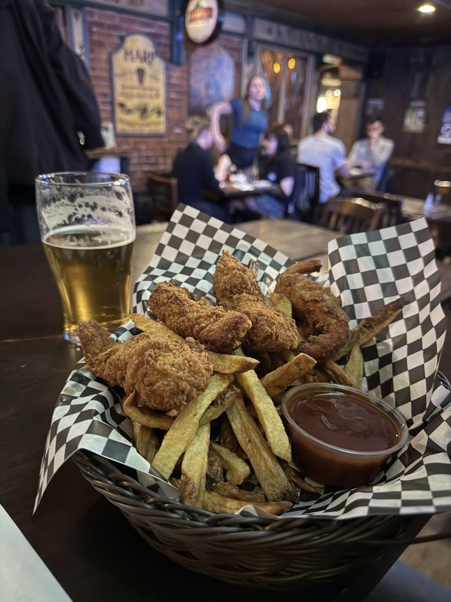 McKibbin's Irish Pub bar service