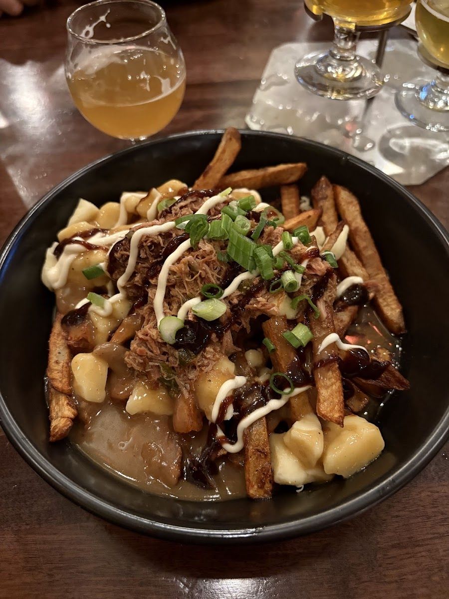 Saint-Houblon bar service