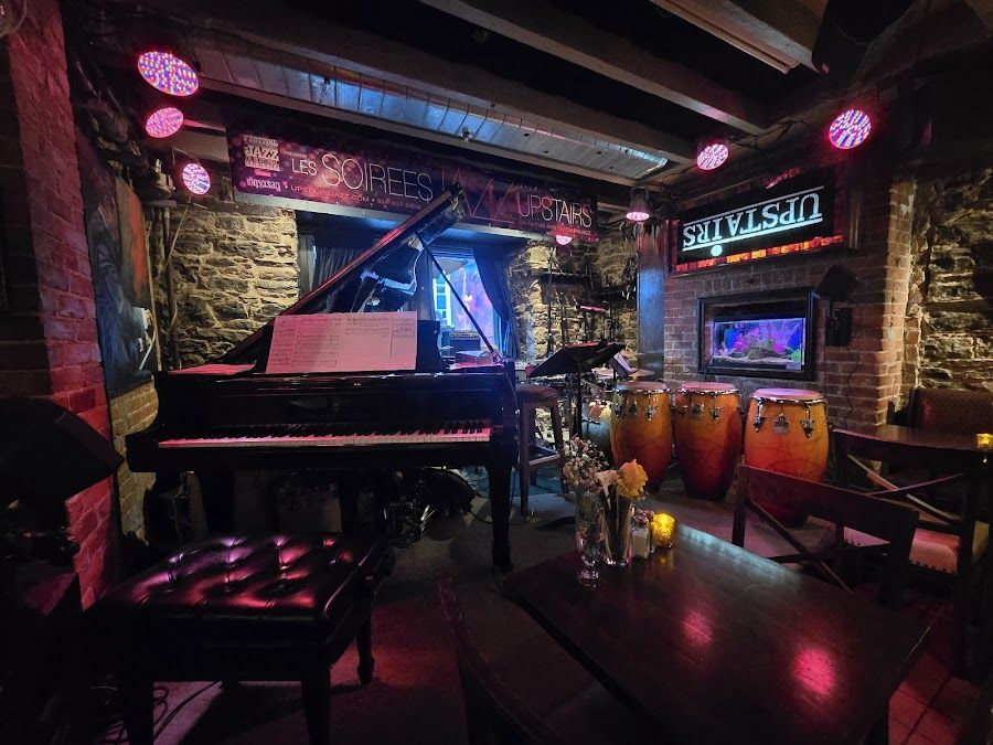 Upstairs Jazz Bar & Grill Ville-Marie atmosphere