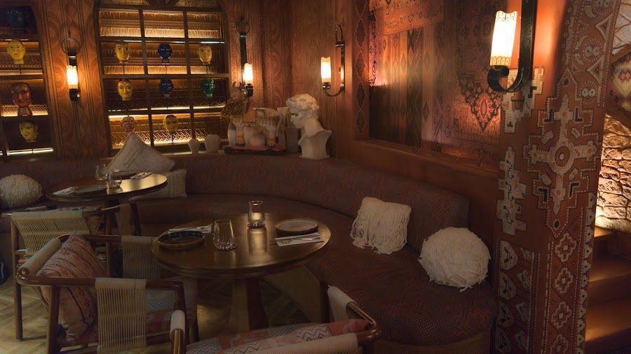 Bastian Bandra atmosphere