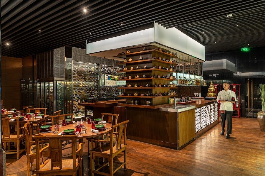 China House Bar at Grand Hyatt Santacruz East atmosphere