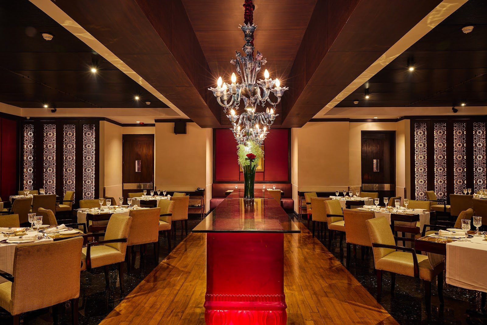 Jamavar at Leela Mumbai Mumbai bar interior