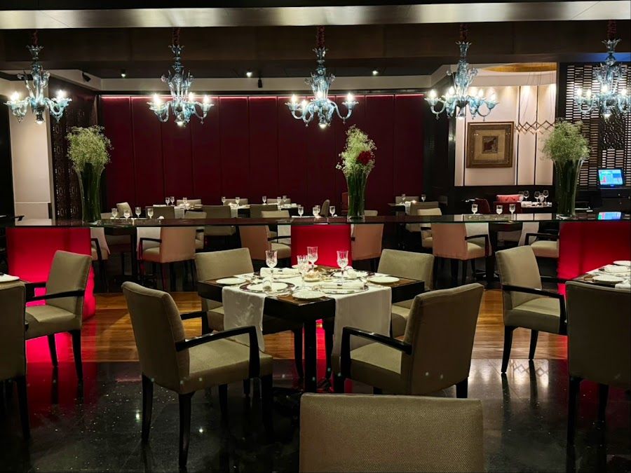 Jamavar at Leela Mumbai Andheri East atmosphere