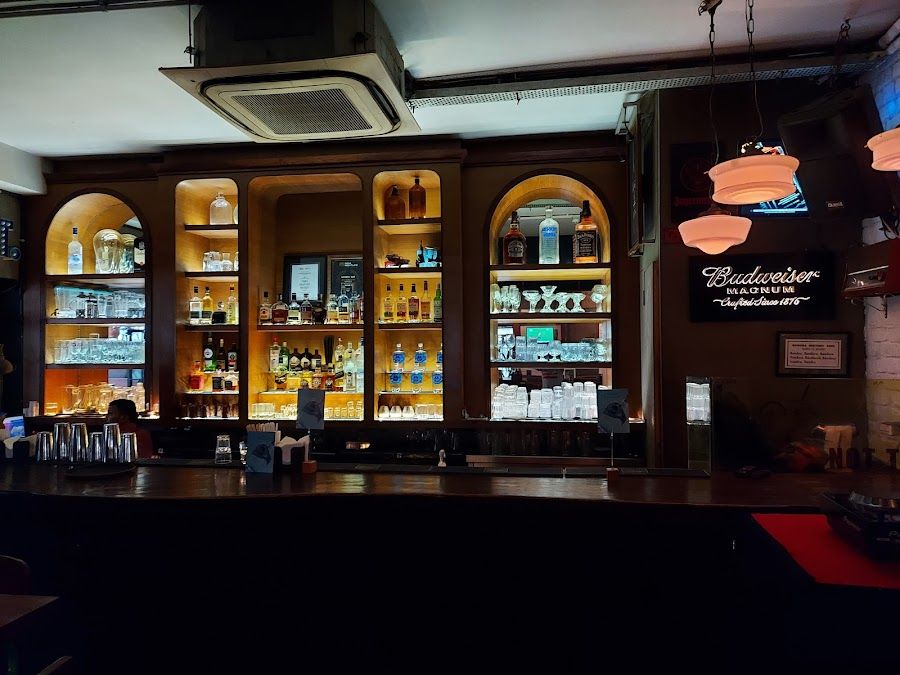 Monkey Bar Tea Lounge bar service