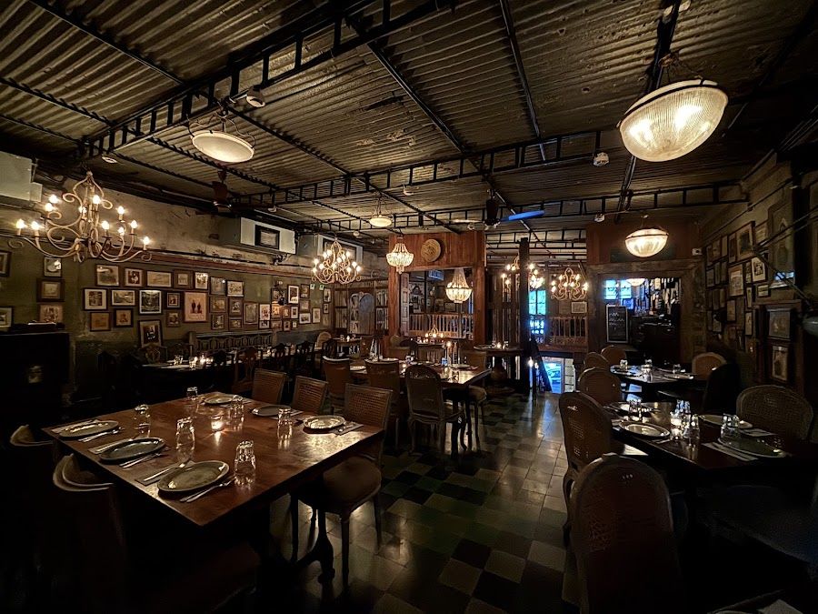 Pali Bhavan cocktail at the bar
