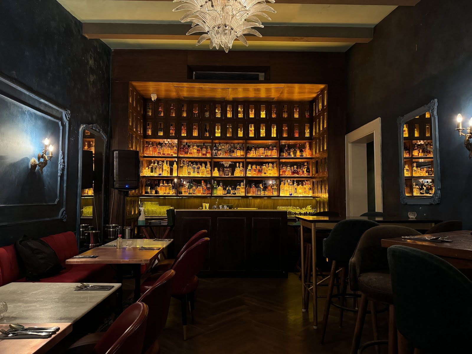 Slink and Bardot, Mumbai