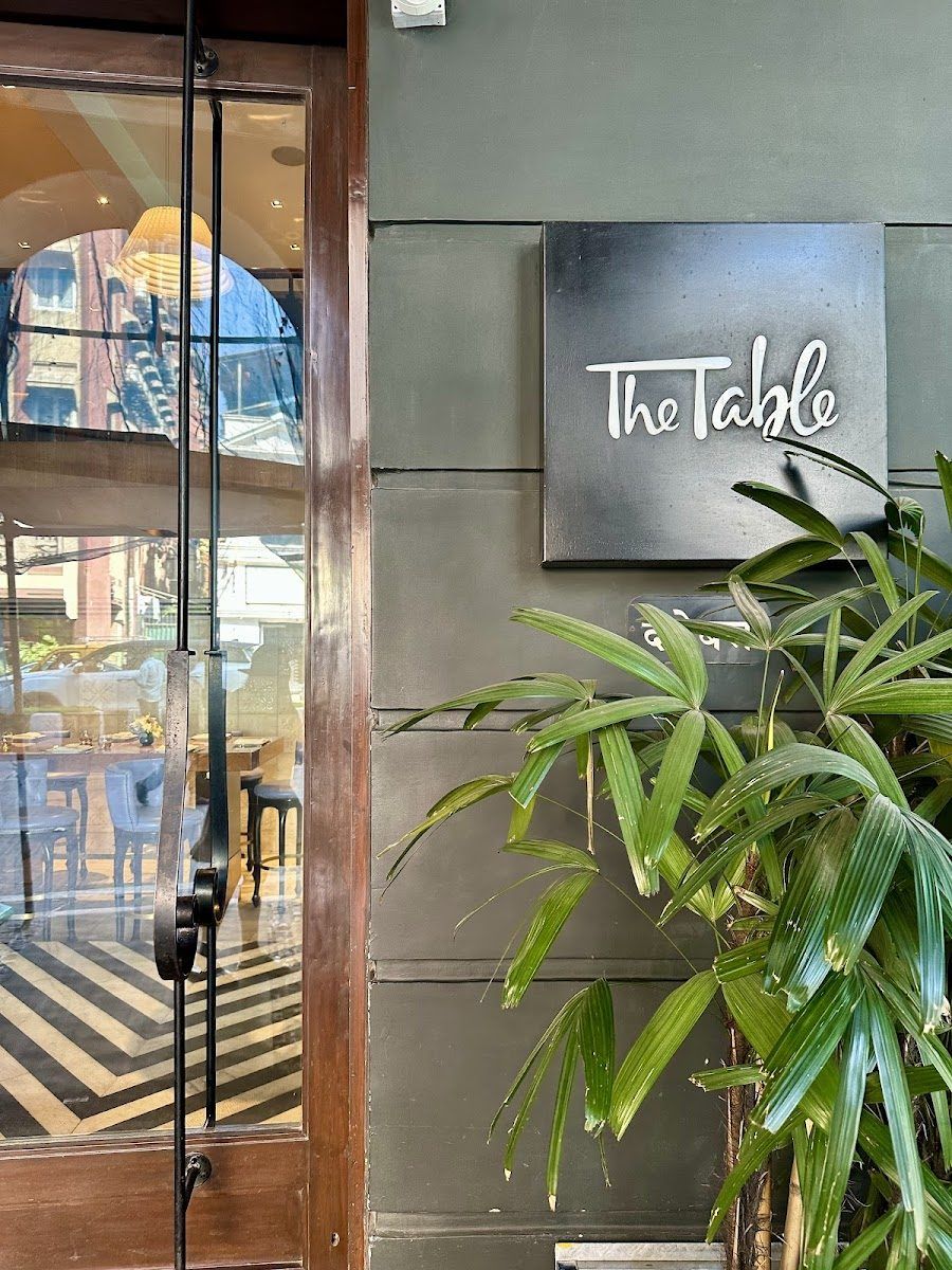 The Table Bar bar service