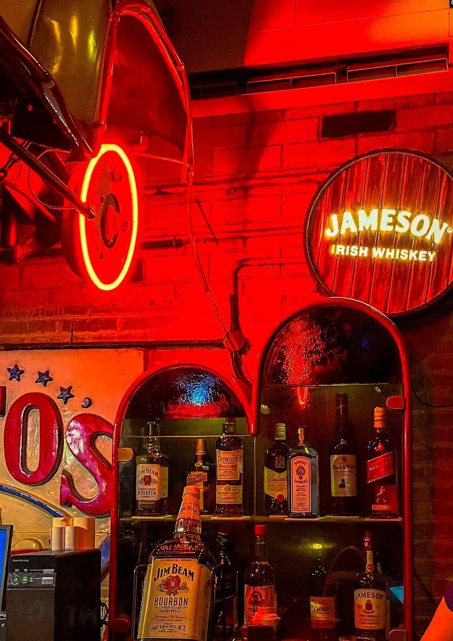 Toto's Garage cocktail at the bar