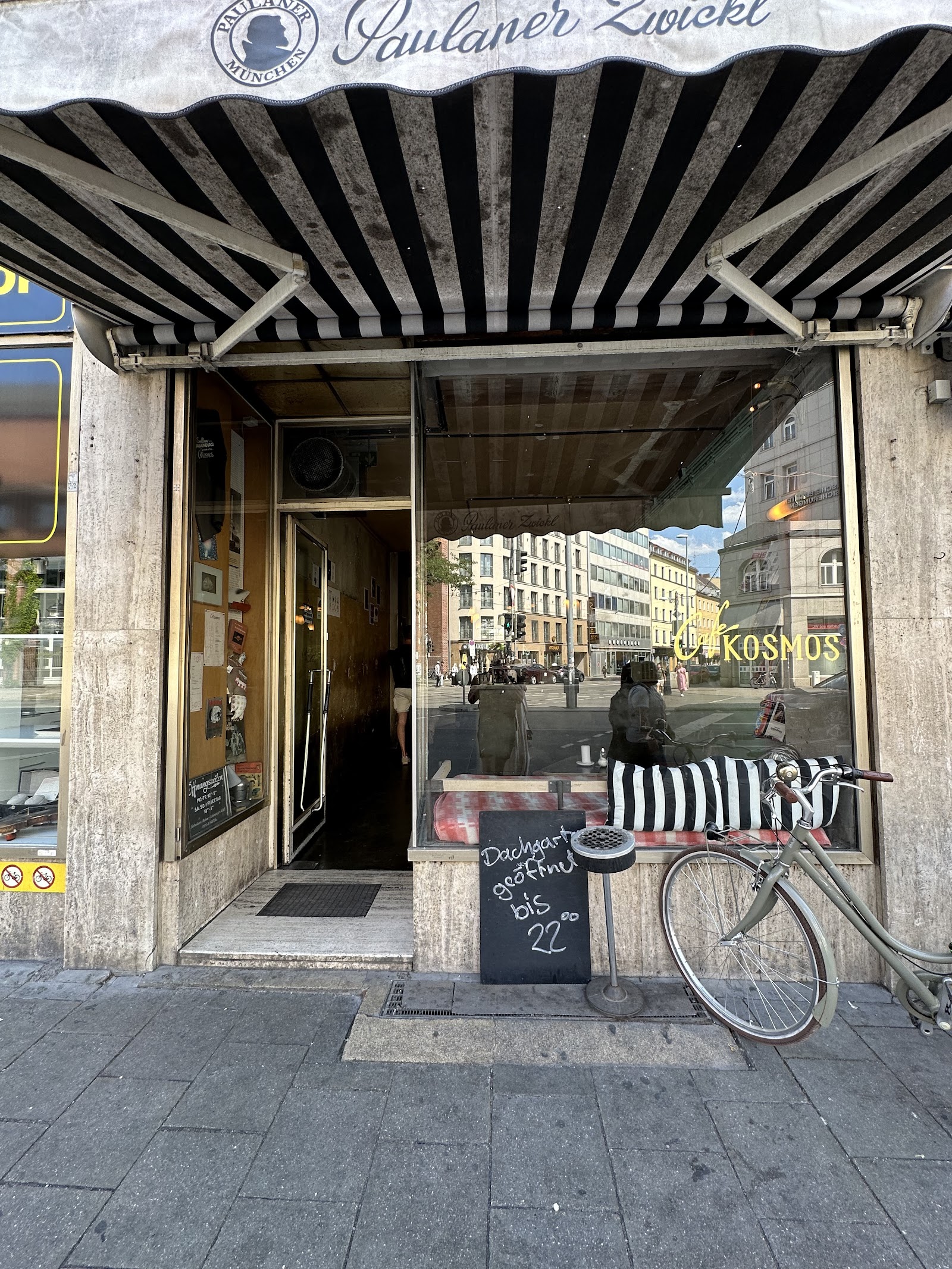 Café Kosmos retro two-floor bar near Munich Hauptbahnhof