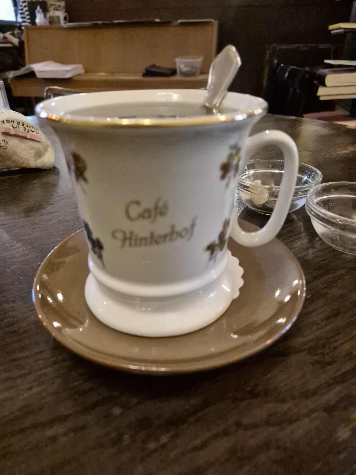 Die Hinterhofbar, Munich