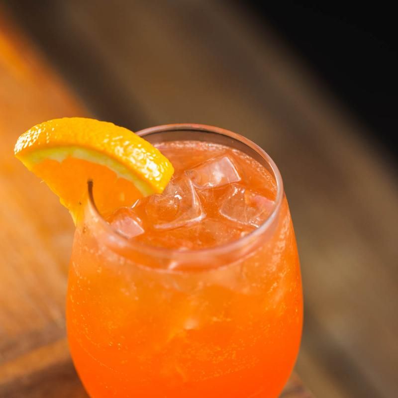 Flushing Meadows Rooftop Bar bar service