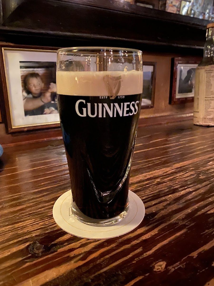 Irish Folk Pub Munich cocktail at the bar