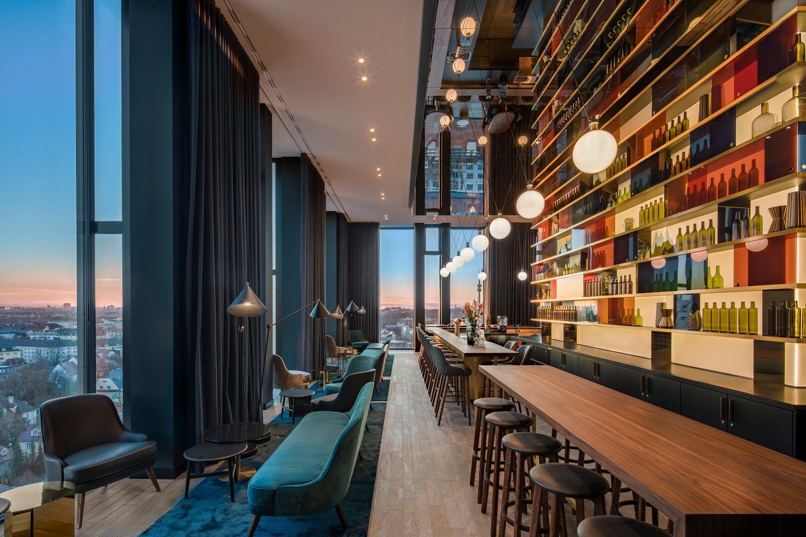 Loft Rooftop at H'Otello Munich bar interior