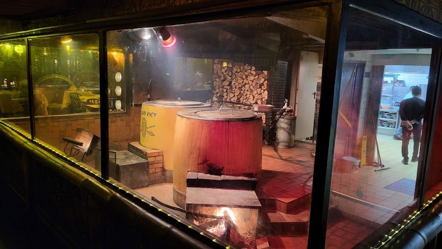 Trader Vic's at Bayerischer Hof bar service