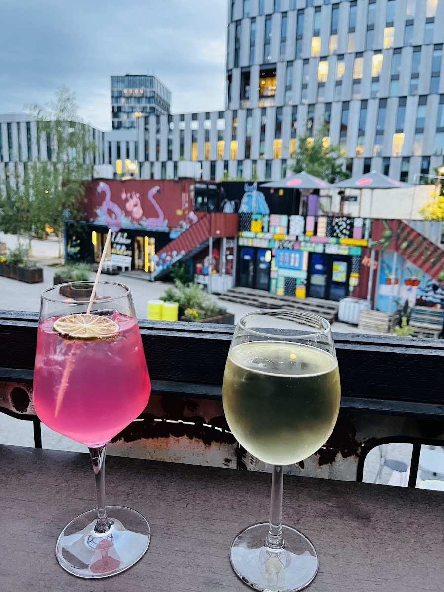 Drinks and seating on a Munich container rooftop