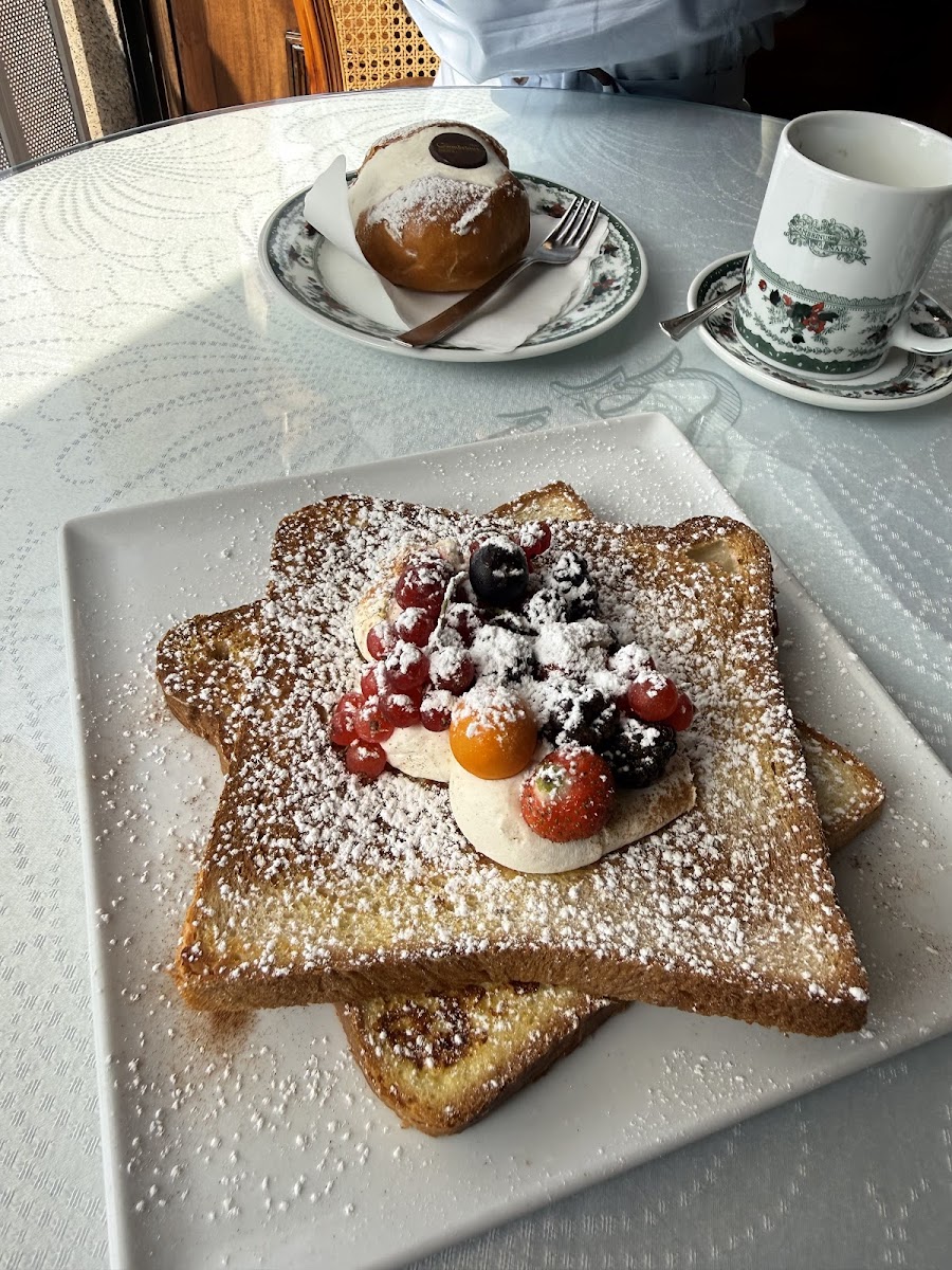 Caffè Gambrinus, Naples
