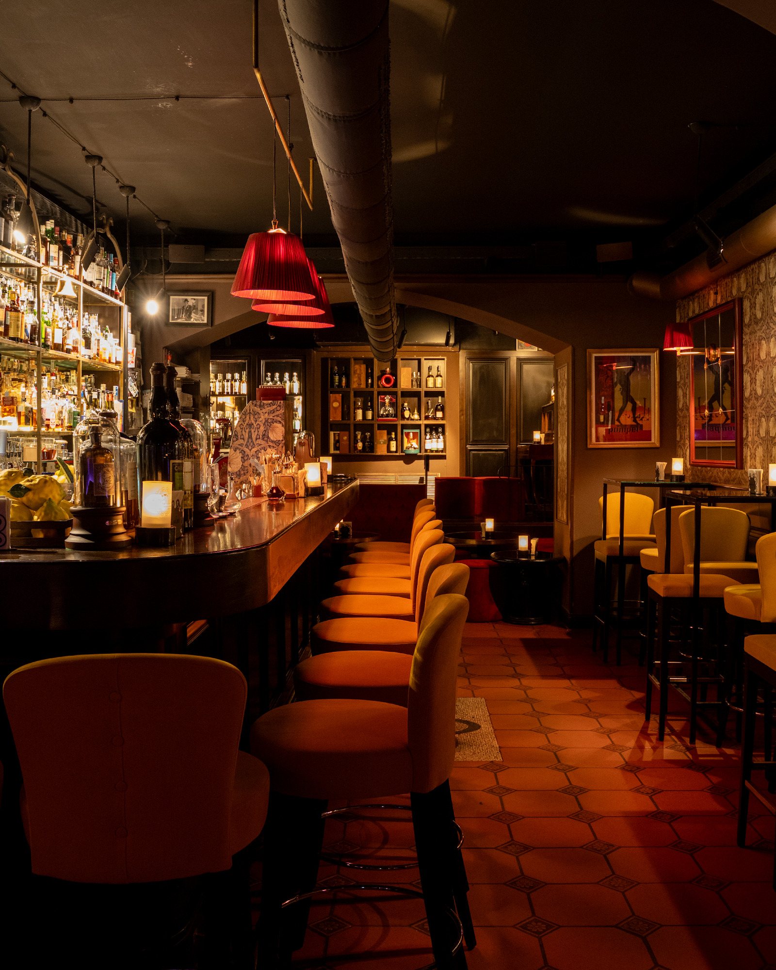 L'Antiquario Naples bar interior