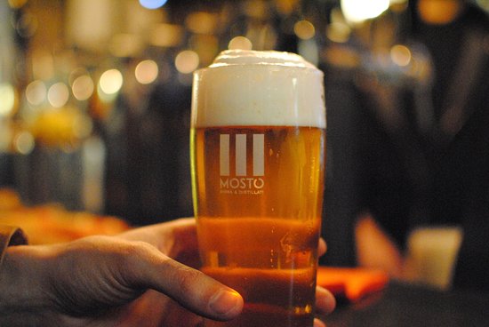 Mosto Vomero Naples craft beer taps glasses