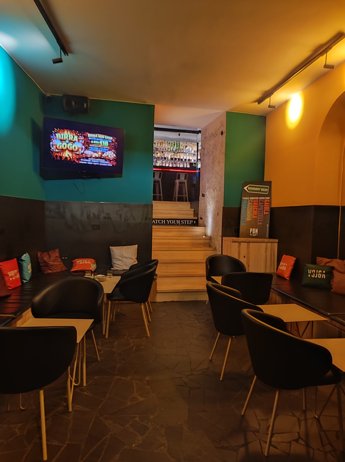 Versa bar room