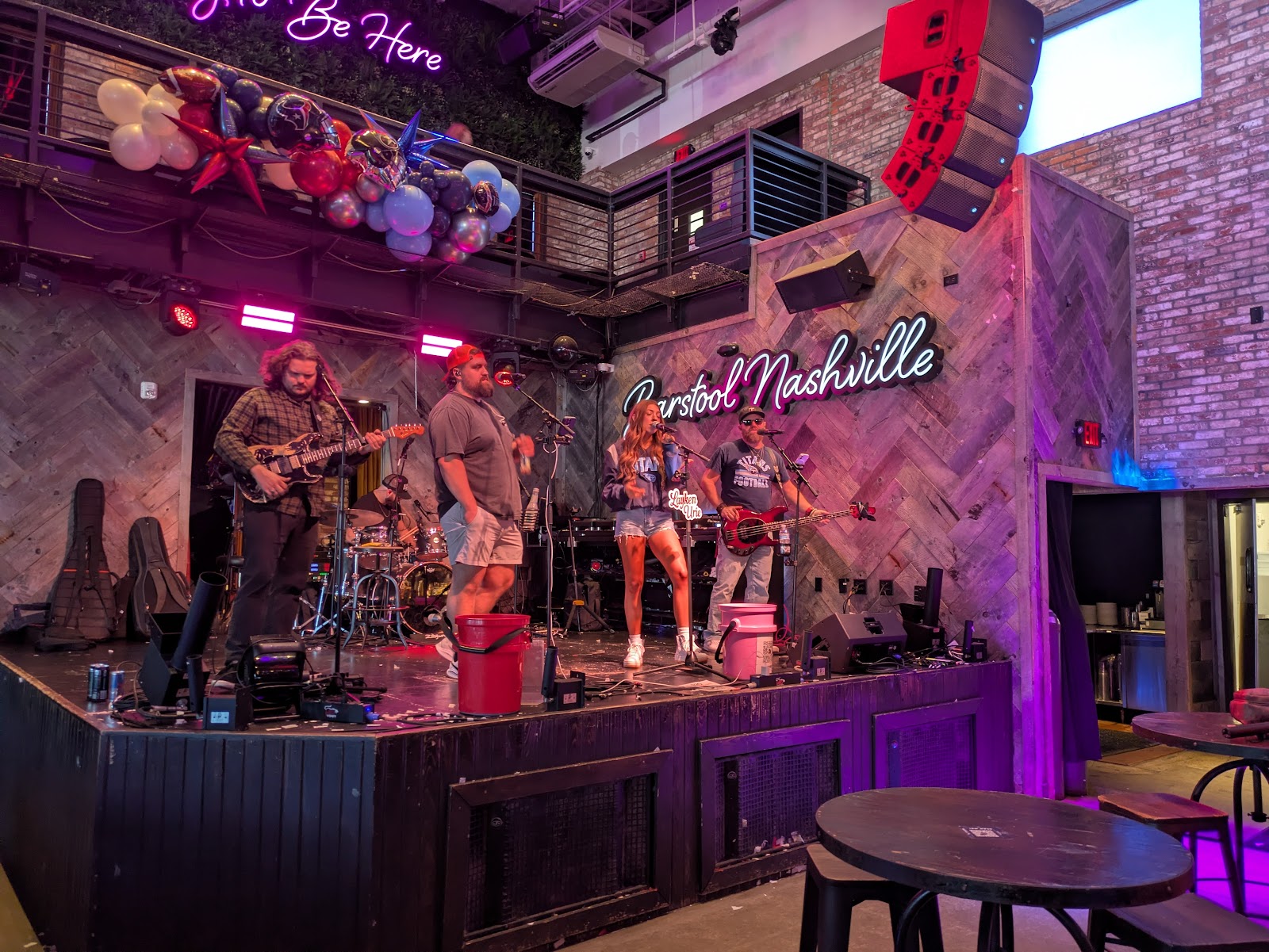 Barstool Nashville, Nashville
