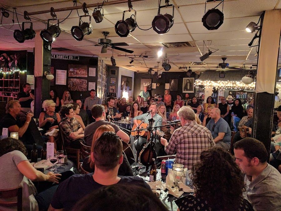 The Bluebird Cafe Green Hills atmosphere