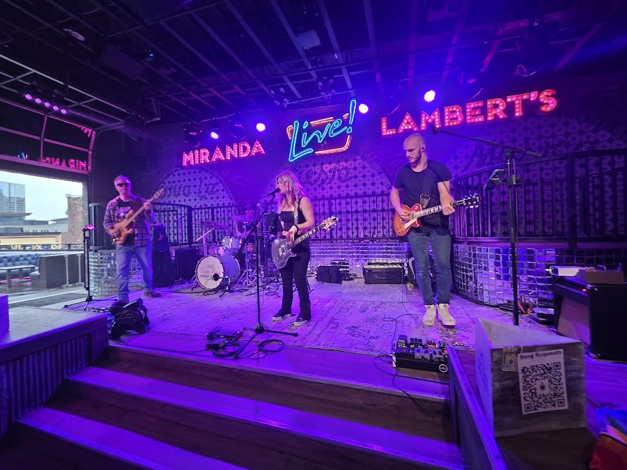 Miranda Lambert's Casa Rosa, Nashville