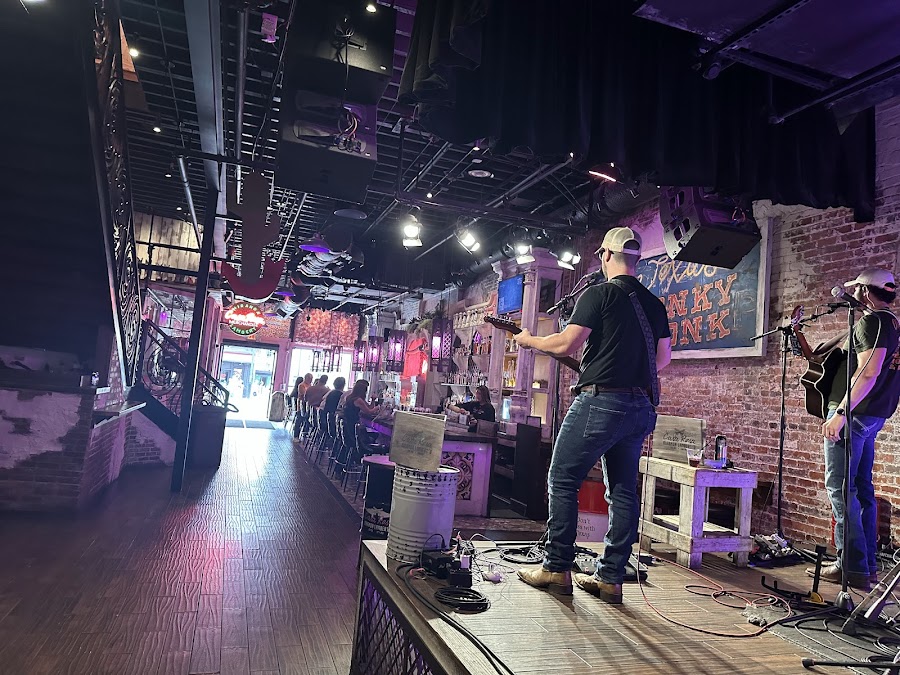 Miranda Lambert's Casa Rosa, Nashville