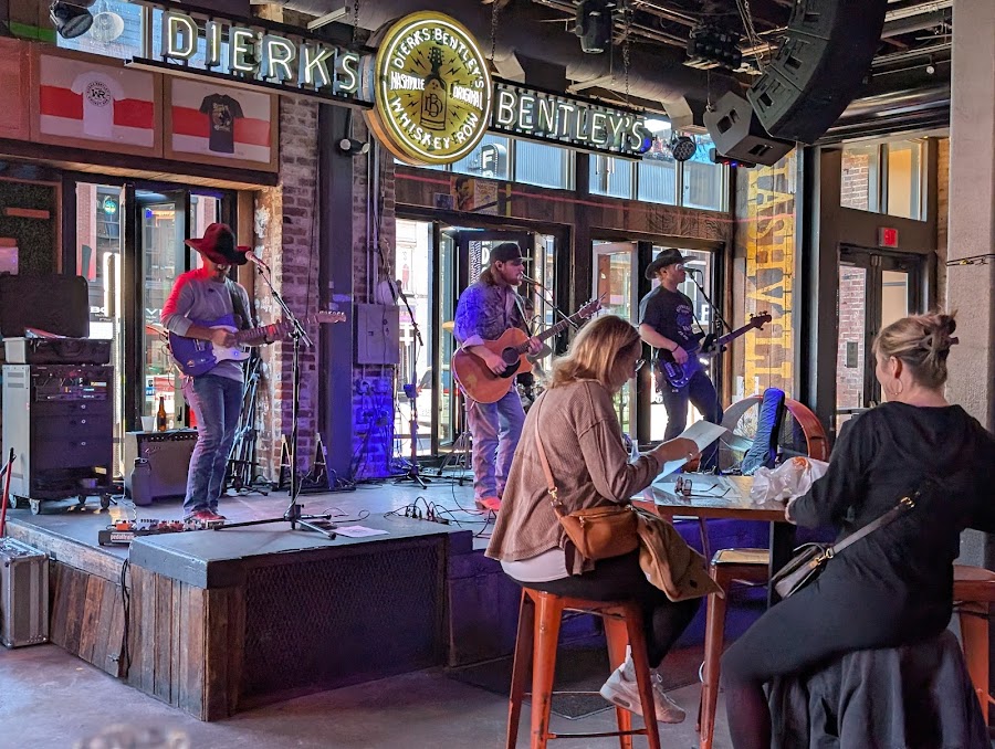 Dierks Bentley's Whiskey Row, Nashville