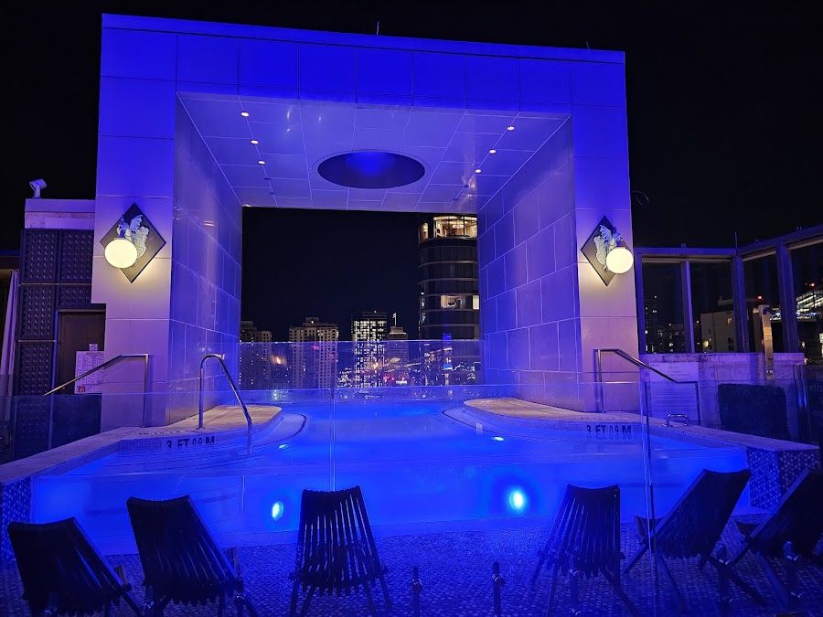 L27 Rooftop at Westin Nashville interior