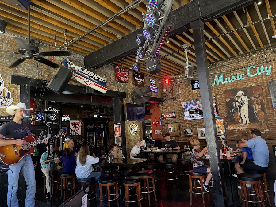 Rippy's Bar &amp; Grill, Nashville