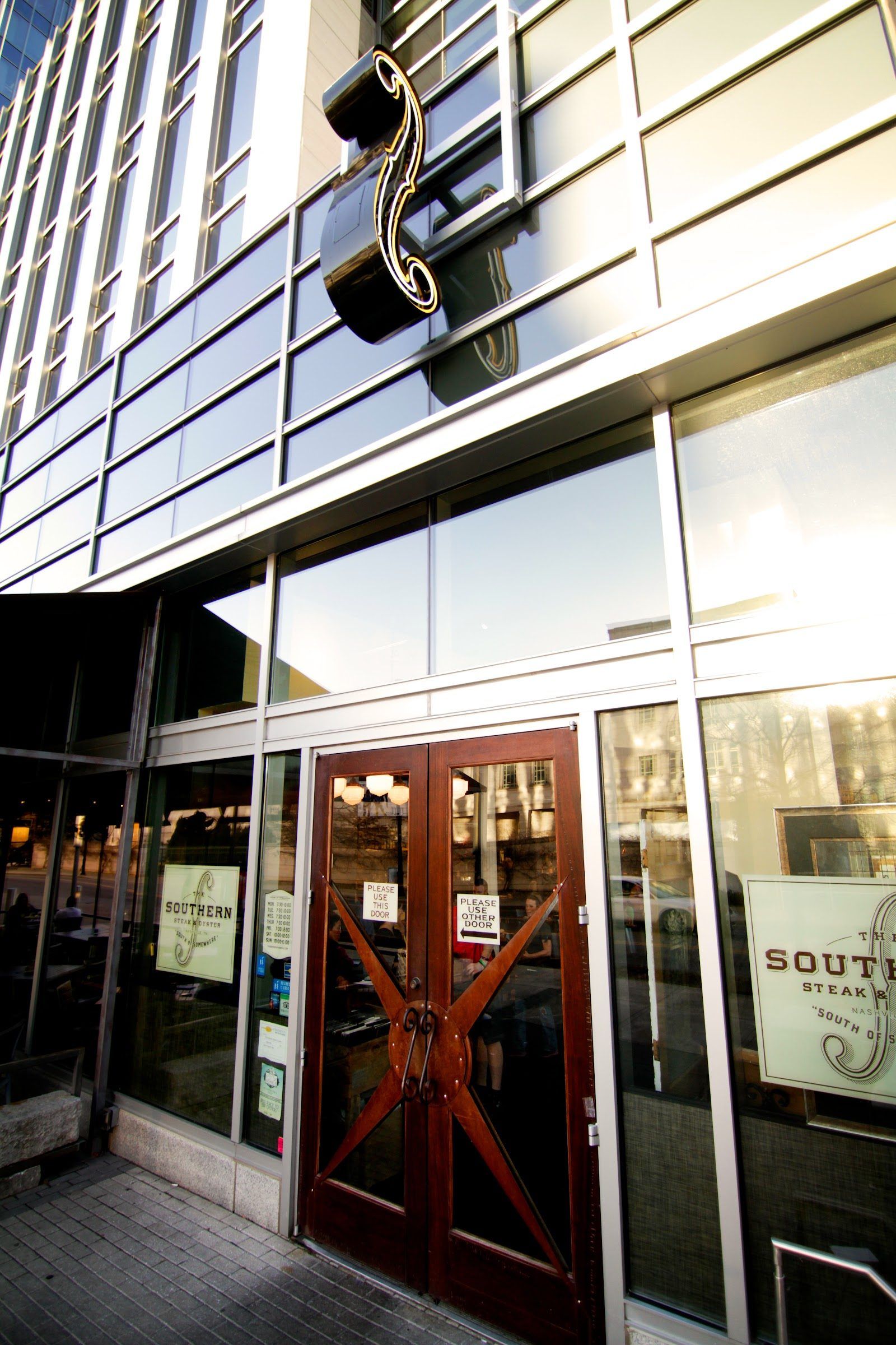The Southern Steak & Oyster Nashville bar interior