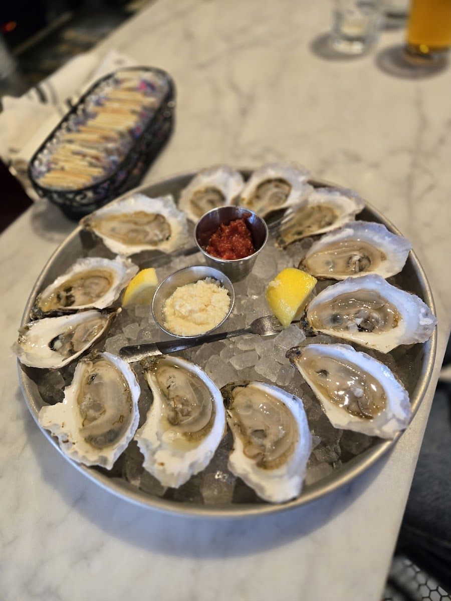 The Southern Steak & Oyster cocktail at the bar
