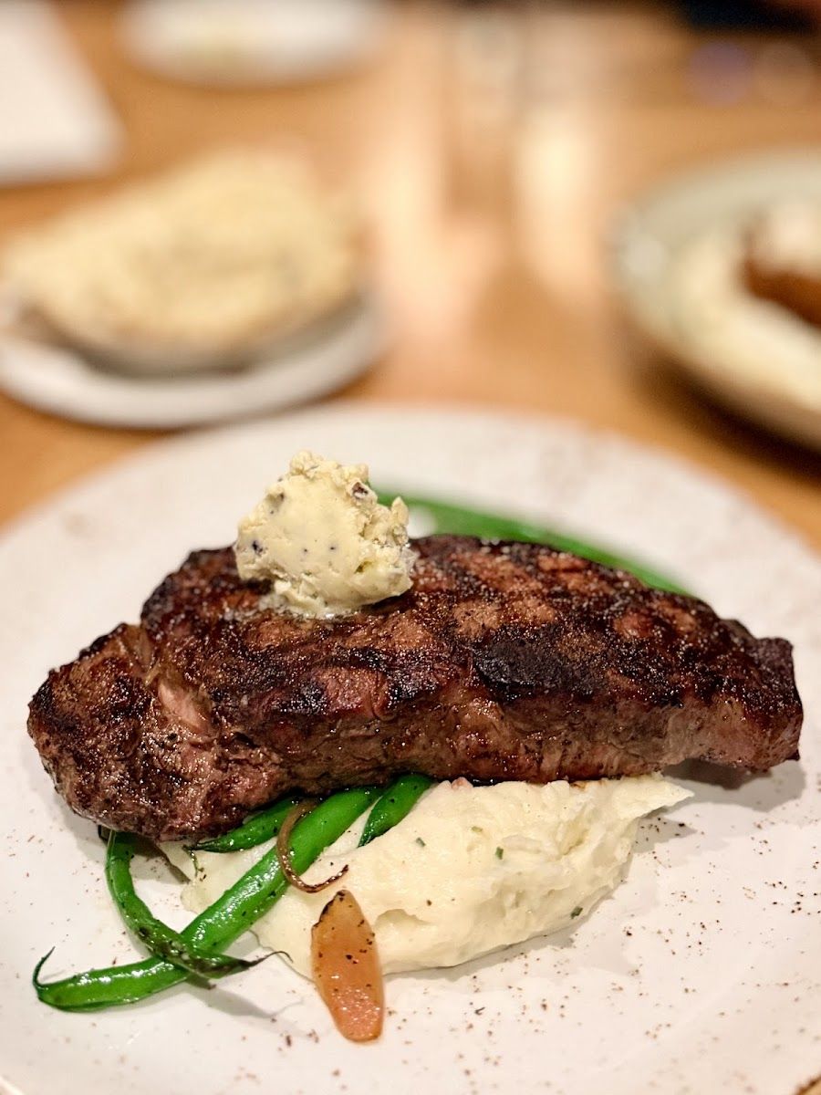 The Southern Steak & Oyster Demonbreun atmosphere