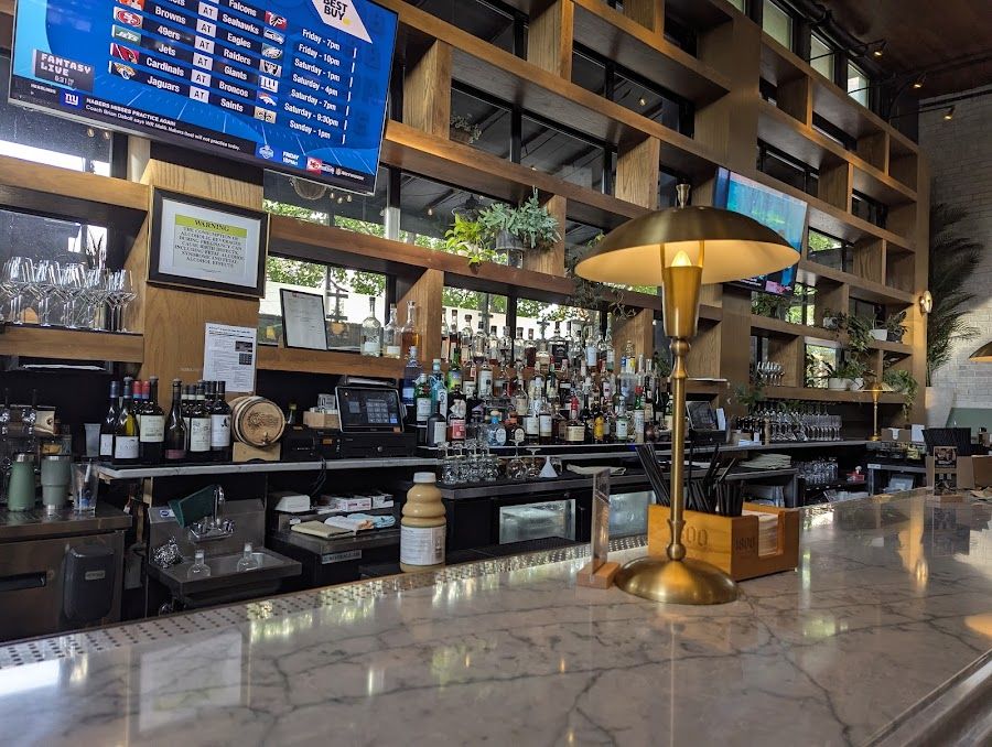 The Tavern bar service