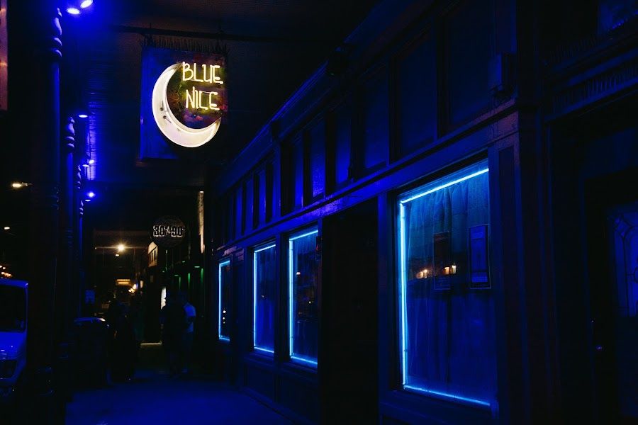 Blue Nile bar service
