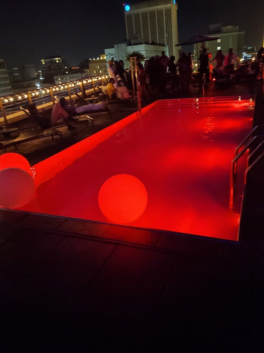 Above the Grid Rooftop CBD atmosphere