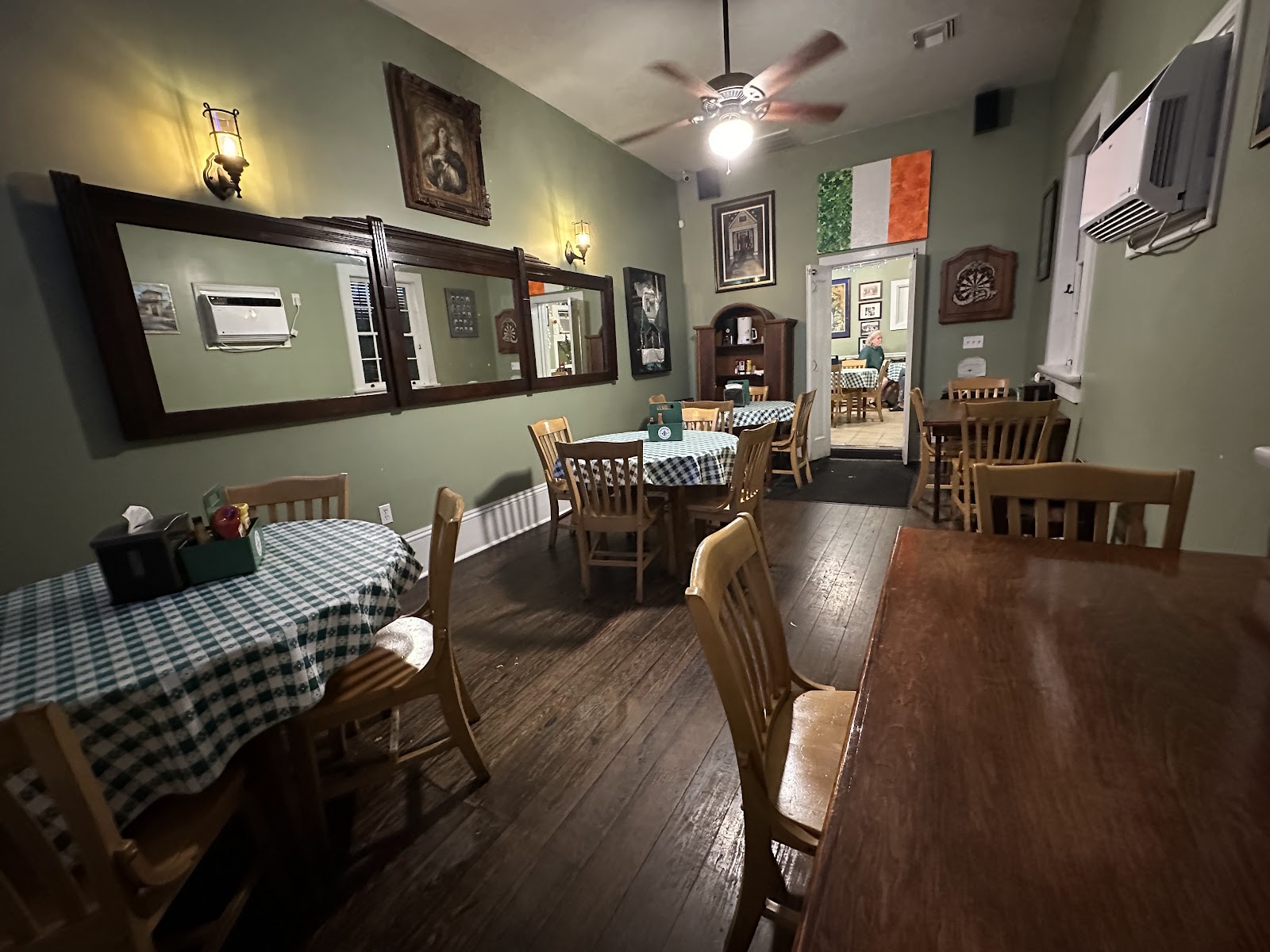 Parasol's Bar, New Orleans