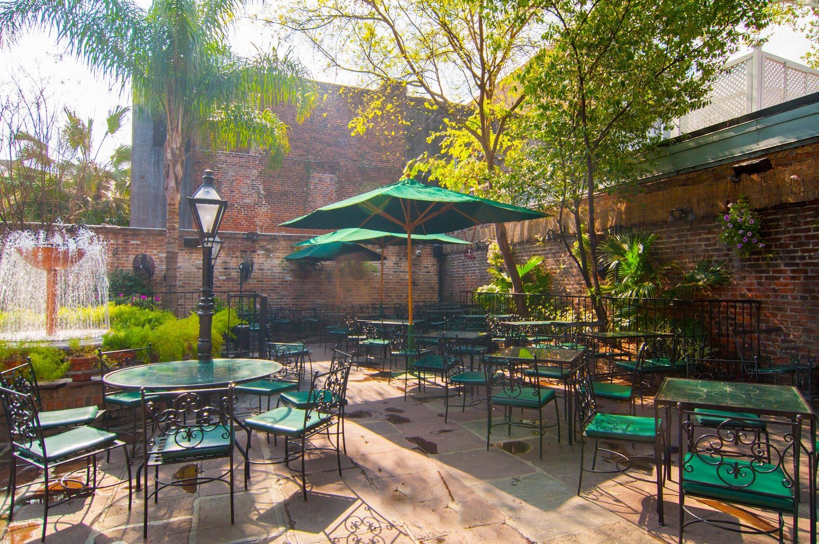 Pat O'Brien's New Orleans bar interior