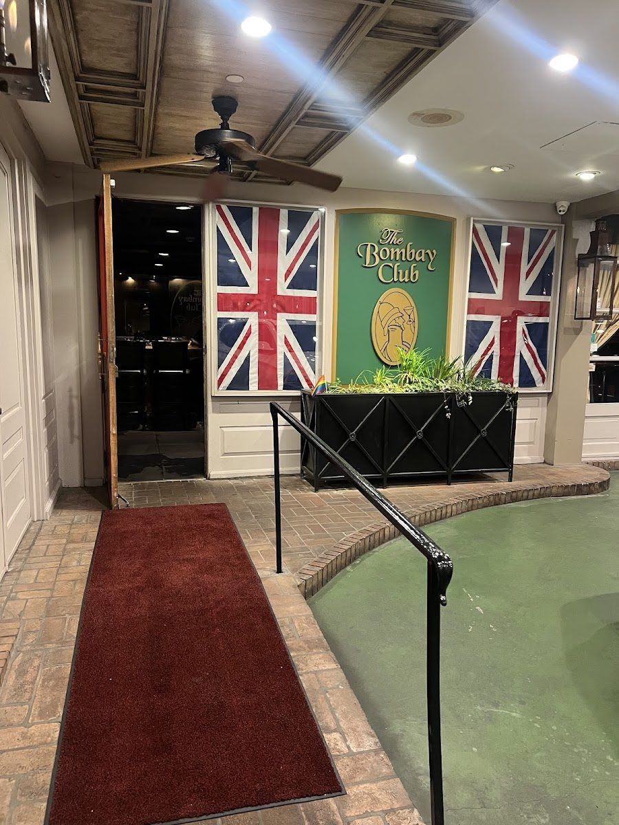 The Bombay Club French Quarter atmosphere