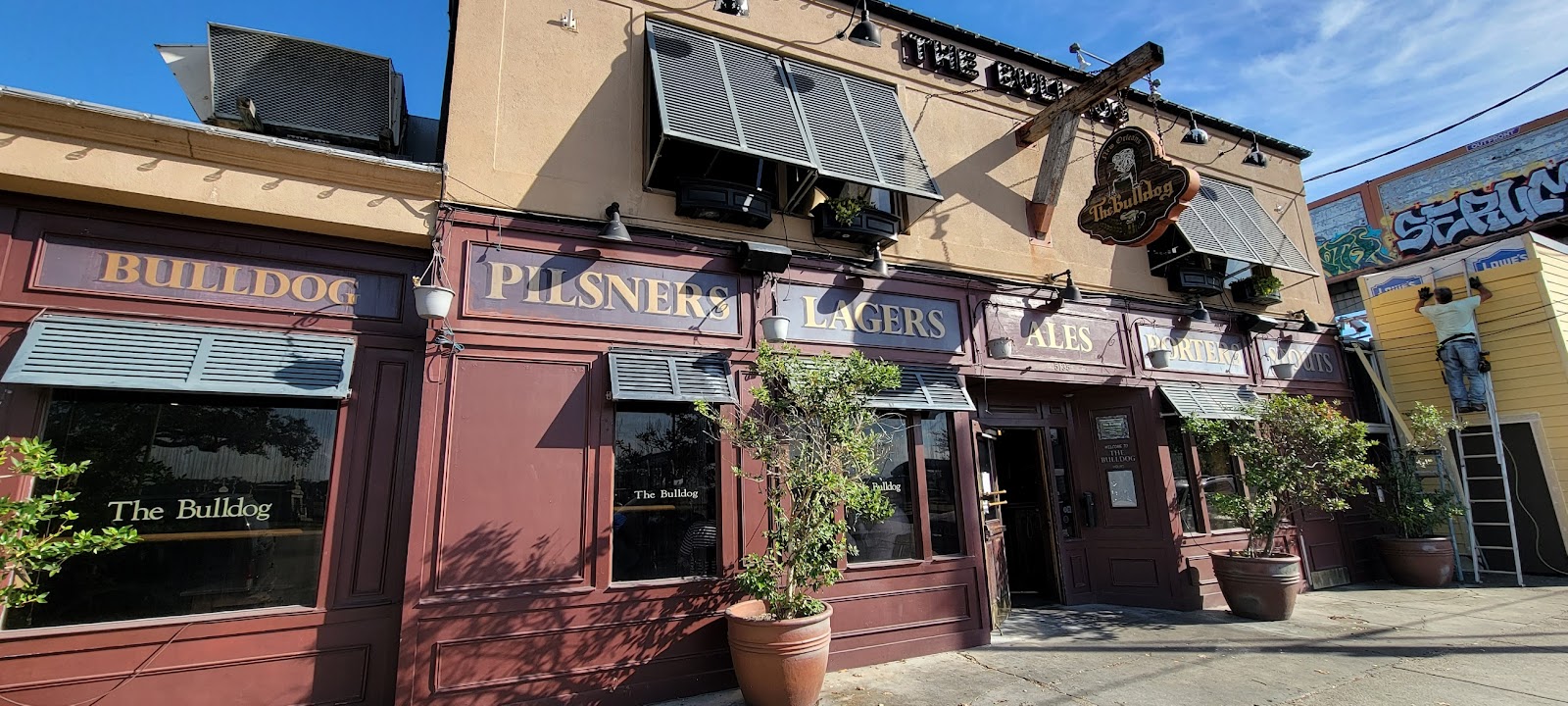 The Bulldog Mid-City, New Orleans