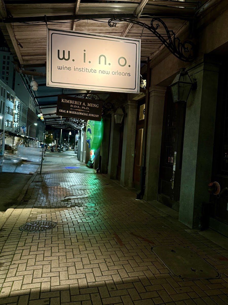 W.I.N.O. French Quarter atmosphere