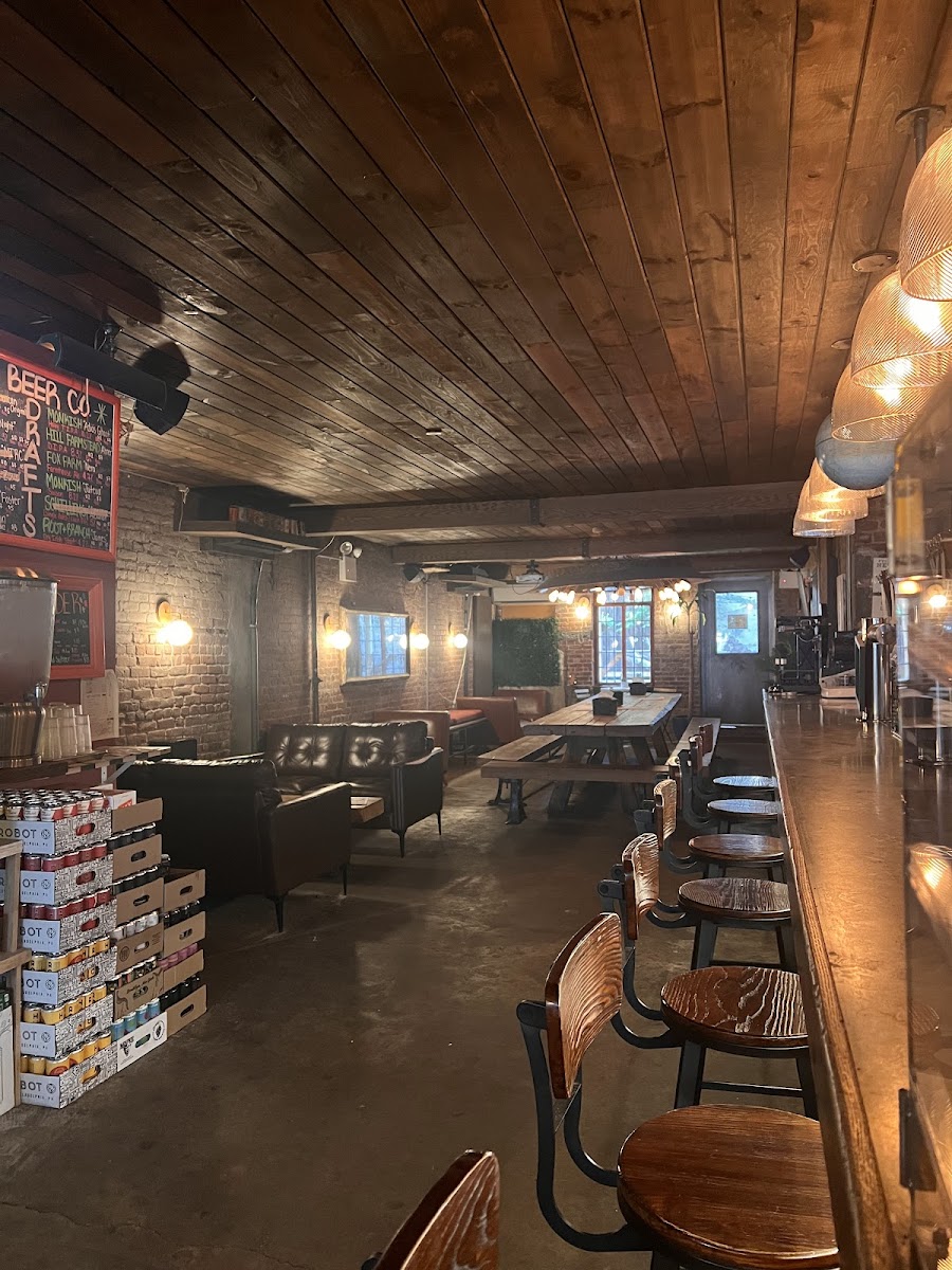 Alphabet City Beer Co. room
