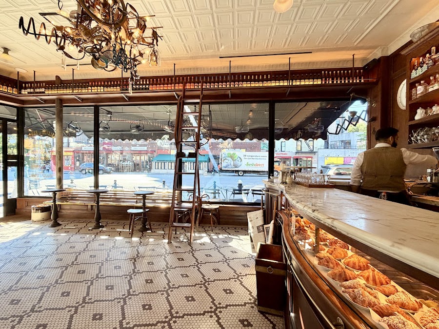 Bar Pisellino interior, New York