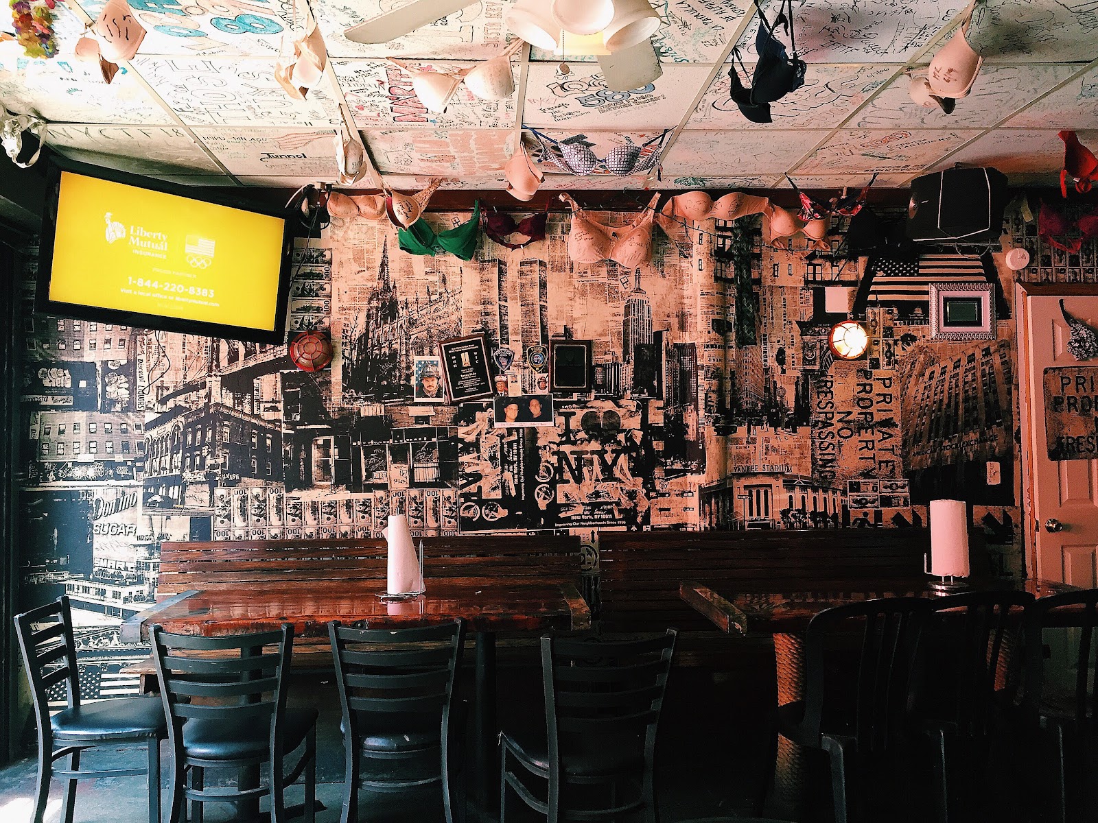 Jeremy's Ale House in South Street Seaport, New York
