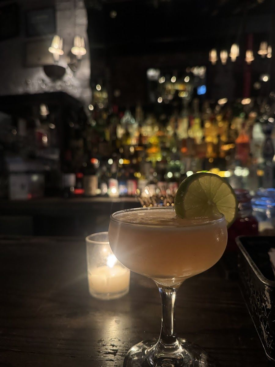 Lovers of Today bar service
