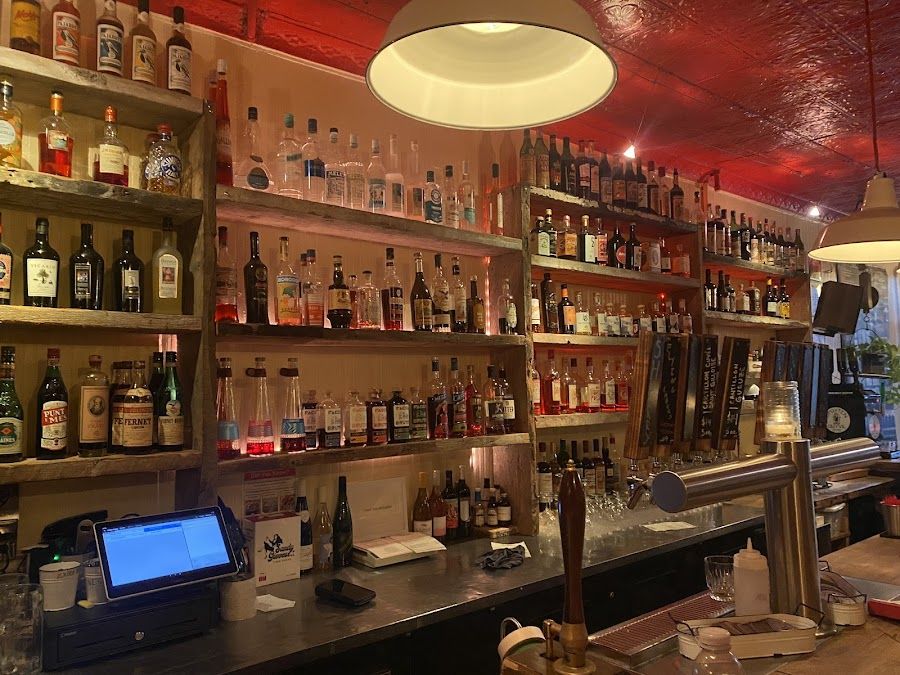 Spuyten Duyvil bar service