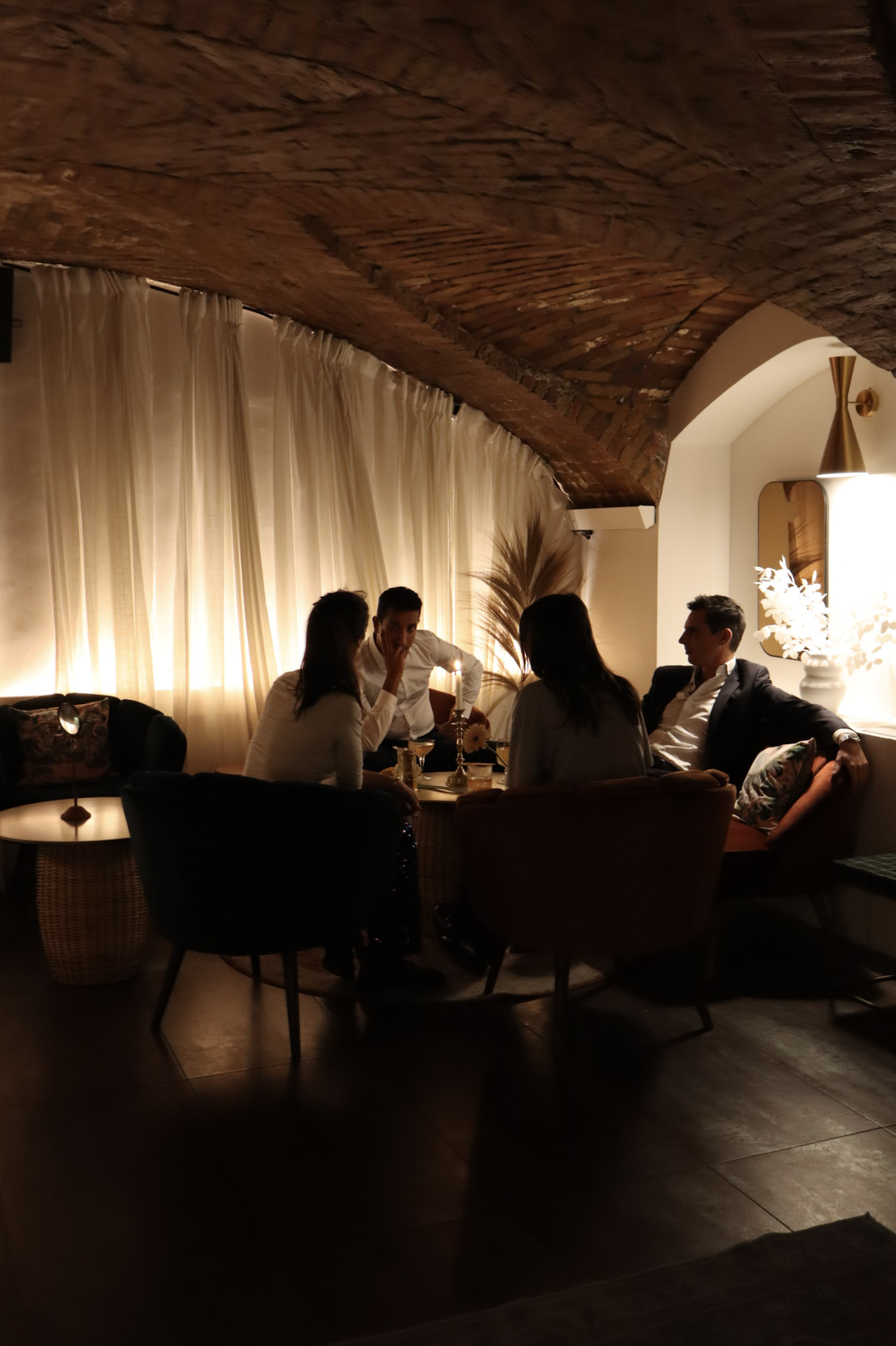 Zitto Speakeasy hidden cocktail room Port of Nice