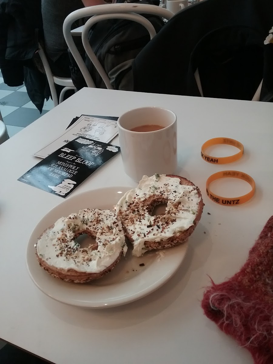 Beauty's Bagel Shop, Oakland