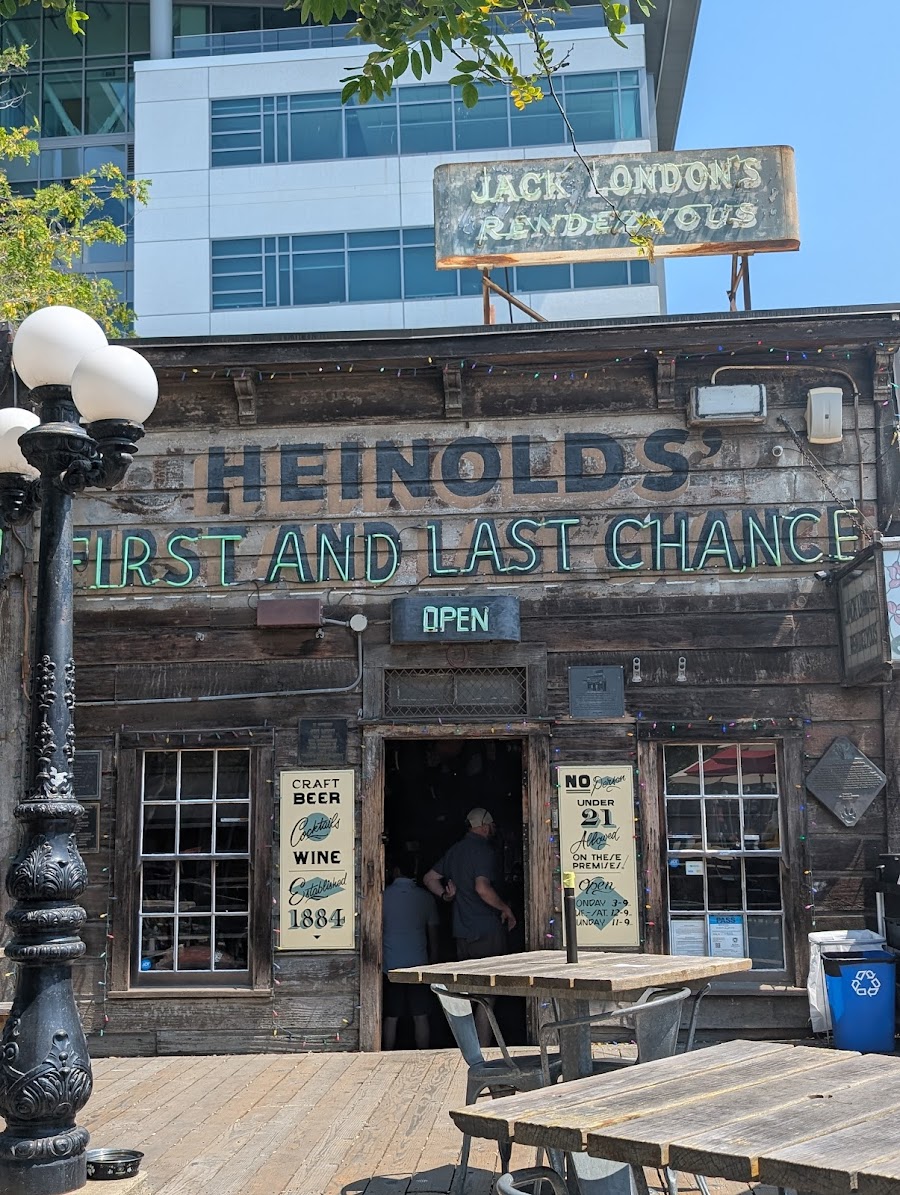 Heinold's First and Last Chance Saloon, Oakland
